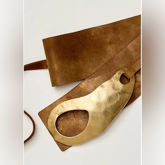 NWOT Mojave Suede Waist Belt